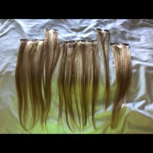 Blonde frost clip in hair extensions “18